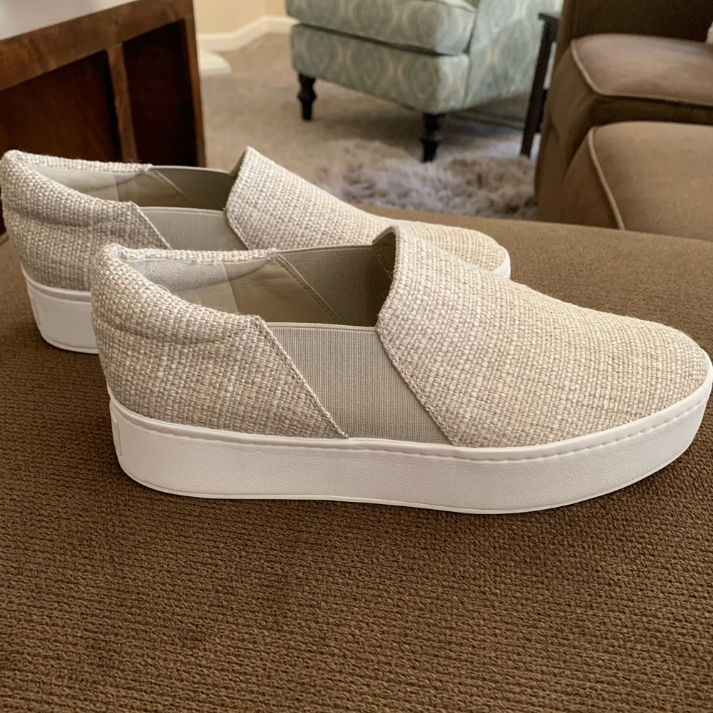 NWOT Vince Warren Platform Sneakers